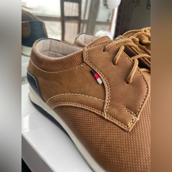 DCode Men Shoes - Picture 2 of 13